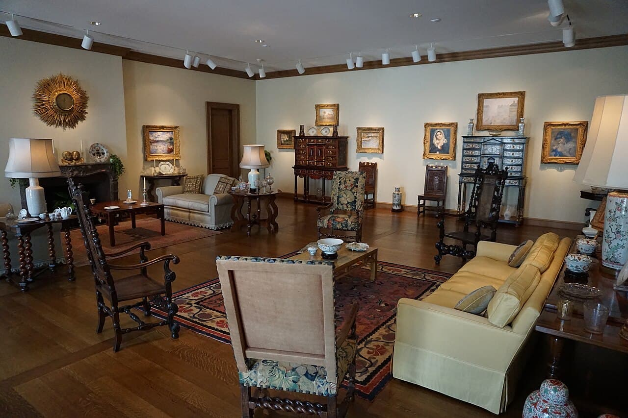 Dallas Museum of Art, where Samurai to the Imperial Court is on view
